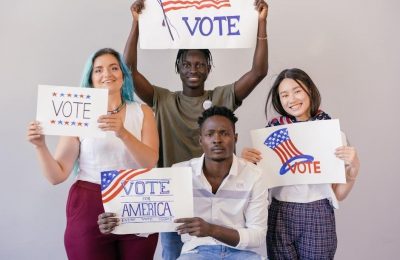 which three campaign parameters are recommended to manually track campaigns